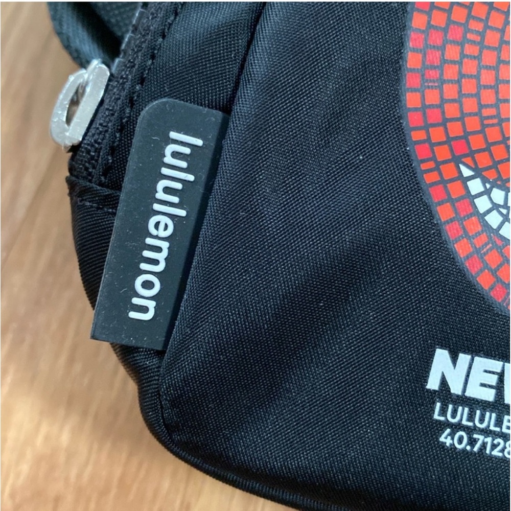 🍎 Lululemon New York Exclusive Everywhere Belt Bag - Picture 4 of 12